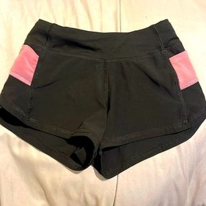 Black and pink shorts with pockets